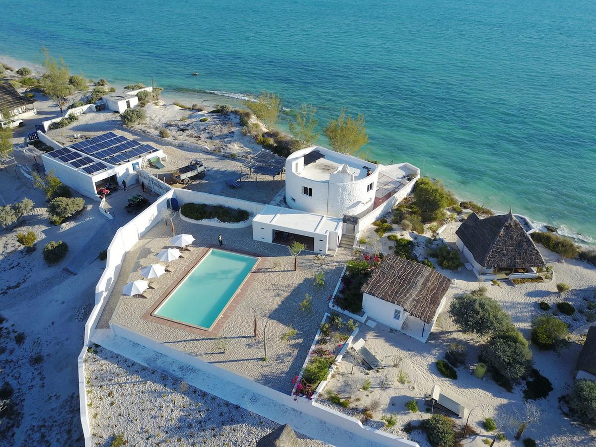 Salary Bay Hotel Tsifota Exterior photo