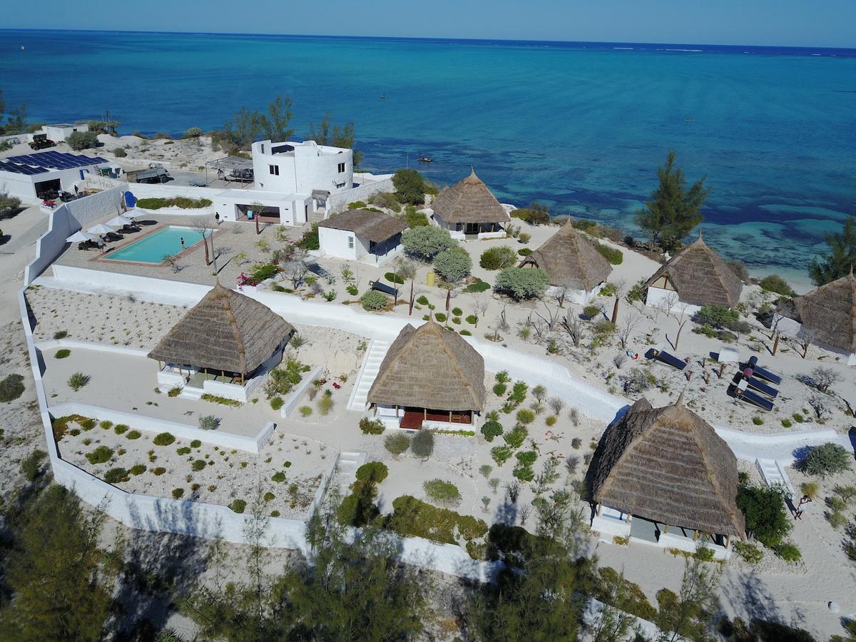 Salary Bay Hotel Tsifota Exterior photo