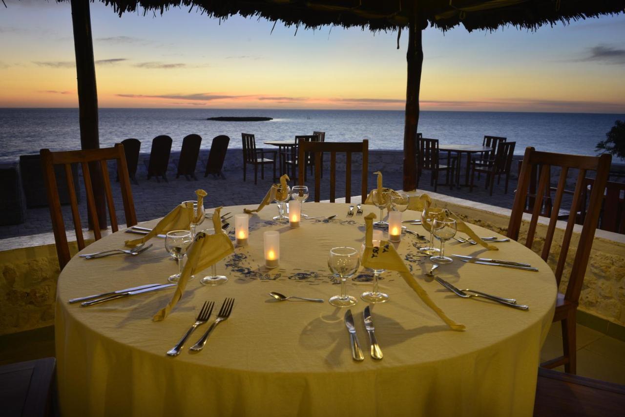 Salary Bay Hotel Tsifota Exterior photo